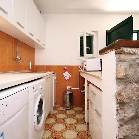 Sparadici Lxii Holiday home *