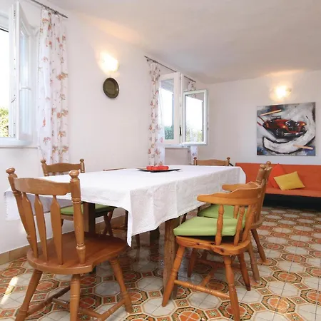 Nyaraló Sparadici Lxii *