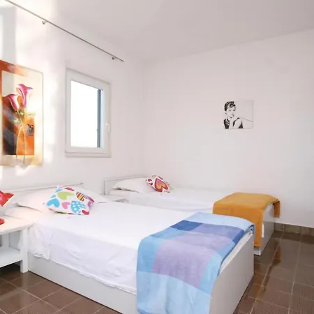 Sparadici Lxii Holiday home Grebastica