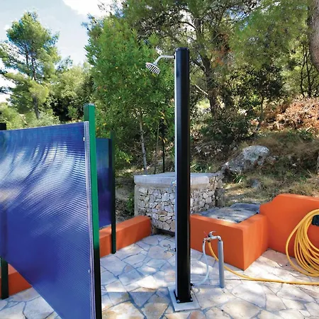 Sparadici Lxii Nyaraló