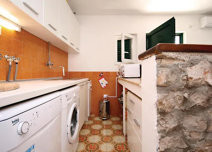 Sparadici Lxii Feriehus *