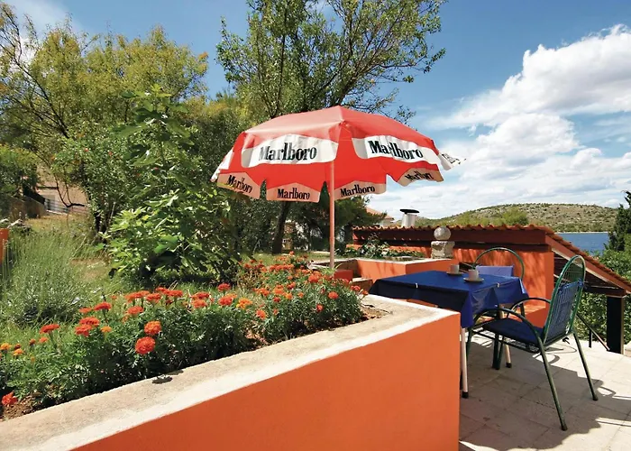 度假居 Sparadici Lxii *